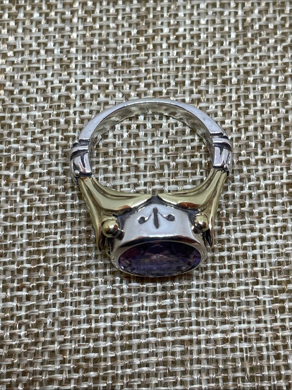 Vintage Lagos Caviar Arcadian Amethyst, Sterling Silver and 18k Gold Ring, 8 1/4 - Picture 10 of 10